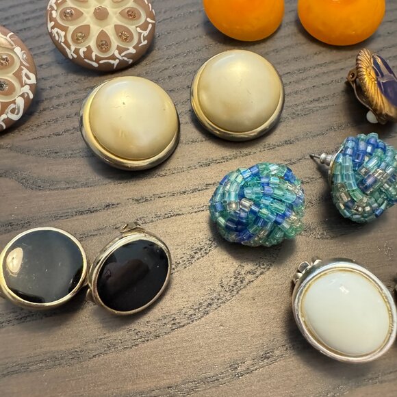 LOT 9 Pairs Vintage Earrings Clip ons, Screw Back, Pierced, Beads, Multicolour - Picture 3 of 7